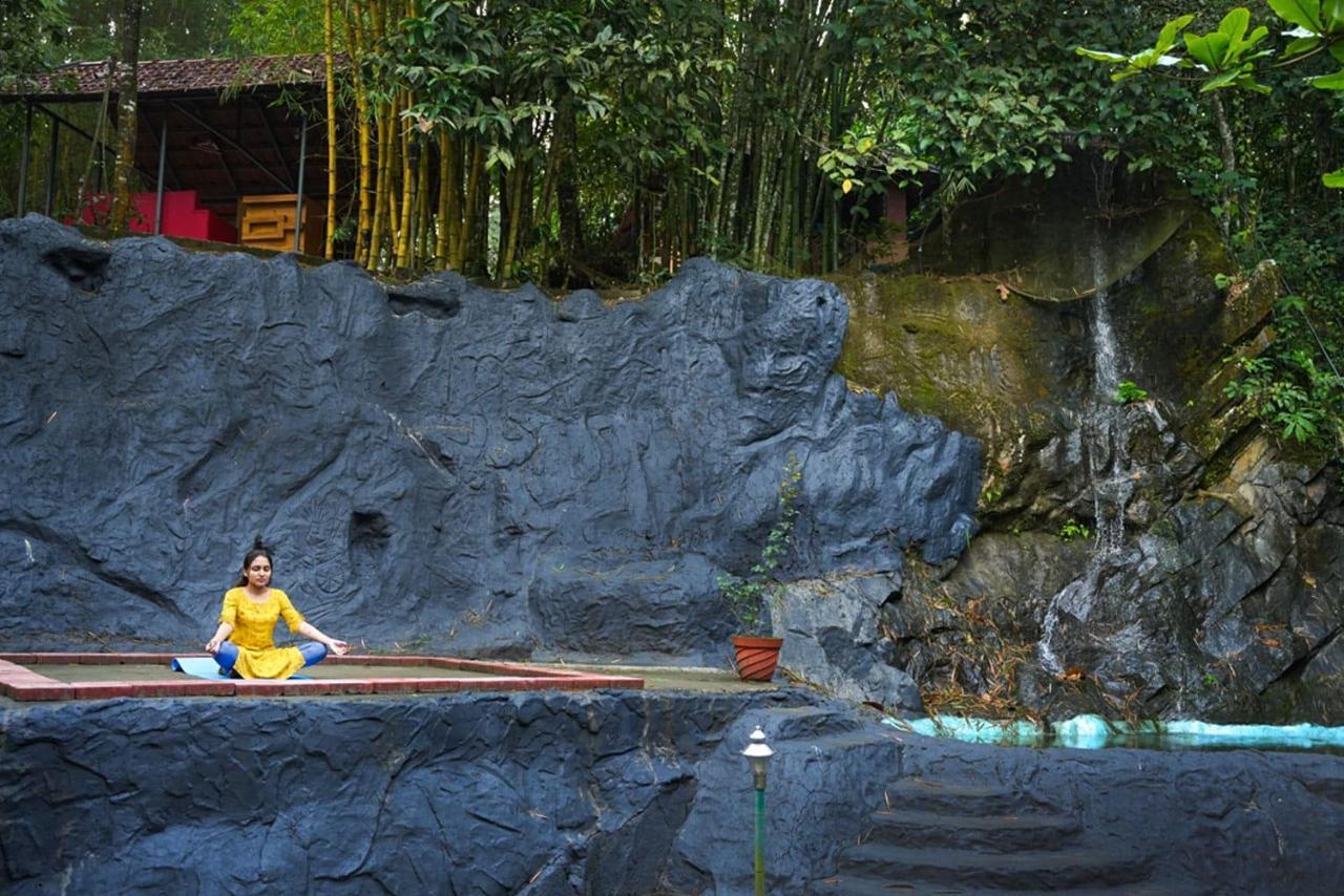 Clay Resort By Bestinn Leisure - Wayanad Padinjarathara Exterior photo